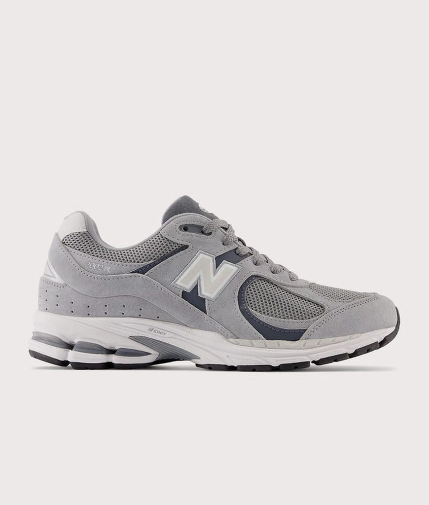 New Balance Mens 2002R Sneakers